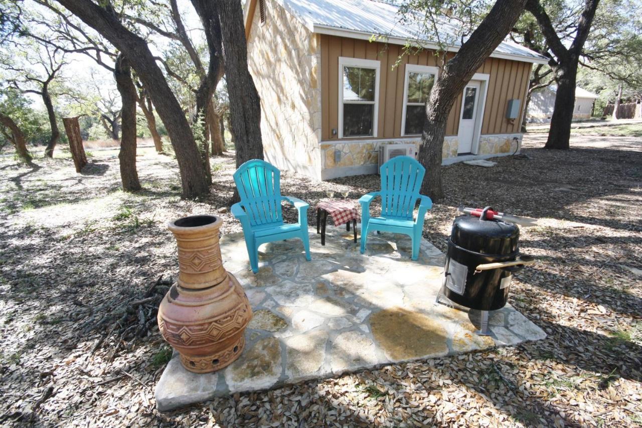 Cabins At Flite Acres-Desert Willow Wimberley Kültér fotó